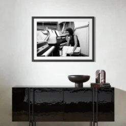 'Aretha At The Piano' Photographic Print In Black Frame 21.5"x17.5" -Home Furnishing Shop SEArethaPianoBk33x39p5F22 3D